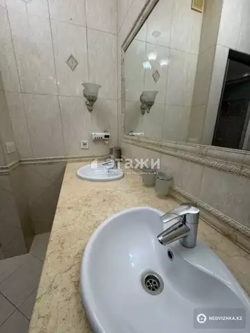 4-комнатная квартира, этаж 12 из 15, 120 м²