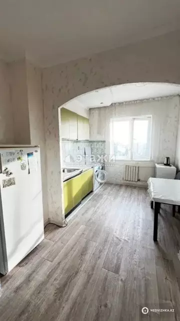 1-комнатная квартира, этаж 9 из 9, 40 м²