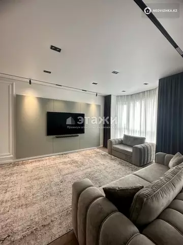 4-комнатная квартира, этаж 13 из 21, 140 м², на длительный срок