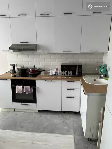 2-комнатная квартира, этаж 13 из 17, 50 м², на длительный срок