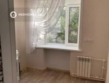 1-комнатная квартира, этаж 4 из 4, 33 м²