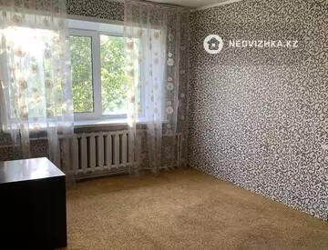 1-комнатная квартира, этаж 4 из 4, 33 м²