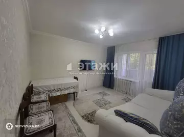 2-комнатная квартира, этаж 3 из 5, 37 м²