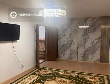 2-комнатная квартира, этаж 3 из 9, 67 м², на длительный срок