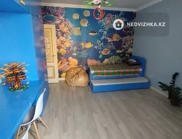 3-комнатная квартира, этаж 5 из 9, 82 м², на длительный срок