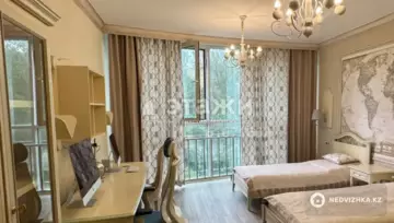 5-комнатная квартира, этаж 5 из 20, 236 м²