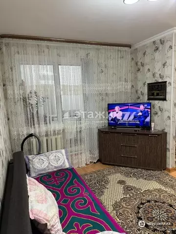 1-комнатная квартира, этаж 3 из 5, 33 м²