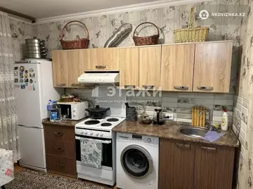 1-комнатная квартира, этаж 3 из 5, 33 м²