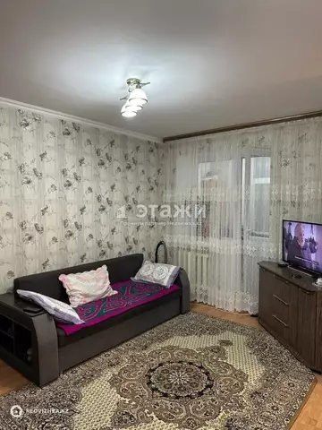 1-комнатная квартира, этаж 3 из 5, 33 м²