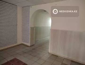 Торговое помещение, этаж 1 из 4, 59 м²