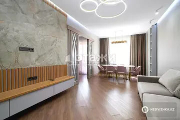 4-комнатная квартира, этаж 8 из 9, 113 м², на длительный срок