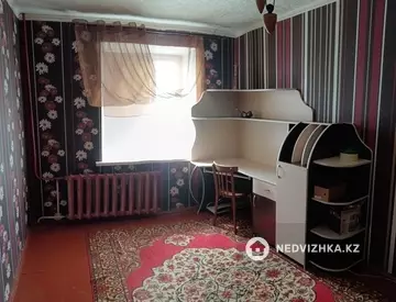2-комнатная квартира, этаж 10 из 10, 52 м²