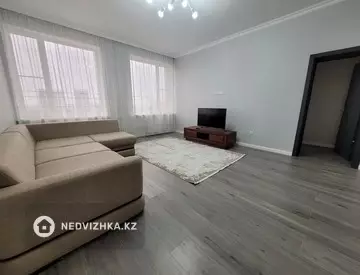 2-комнатная квартира, этаж 3 из 15, 74 м², на длительный срок
