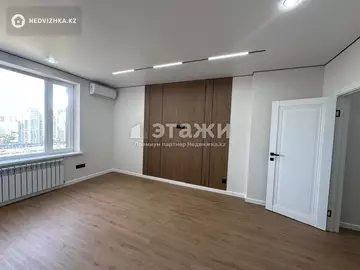 3-комнатная квартира, этаж 14 из 17, 70 м²