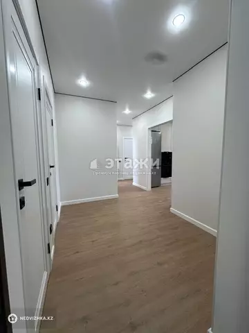 3-комнатная квартира, этаж 14 из 17, 70 м²