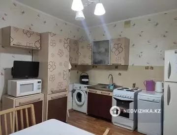 2-комнатная квартира, этаж 2 из 9, 61 м²