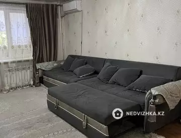 4-комнатная квартира, этаж 1 из 5, 82 м²