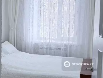 3-комнатная квартира, этаж 1 из 9, 64 м²