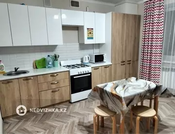 50 м², 1-комнатная квартира, этаж 1 из 5, 50 м², посуточно, изображение - 5