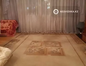 3-комнатная квартира, этаж 9 из 9, 70 м²