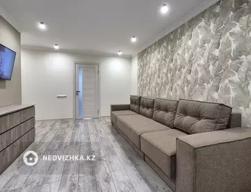 2-комнатная квартира, этаж 3 из 4, 43 м²
