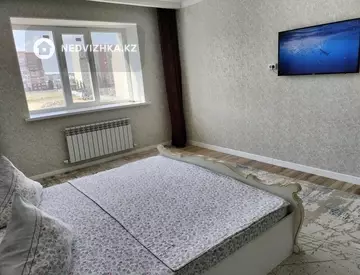 2-комнатная квартира, этаж 3 из 5, 70 м², посуточно