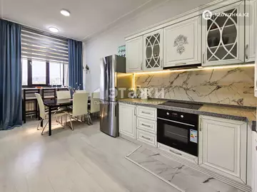 3-комнатная квартира, этаж 11 из 12, 70 м², на длительный срок