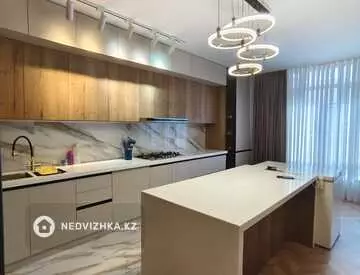 5-комнатная квартира, этаж 3 из 7, 121 м²