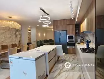5-комнатная квартира, этаж 3 из 7, 121 м²