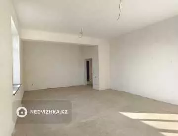 3-комнатная квартира, этаж 2 из 3, 101 м²