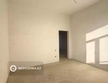 3-комнатная квартира, этаж 2 из 3, 101 м²