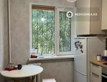 2-комнатная квартира, этаж 3 из 4, 45 м²