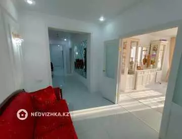 3-комнатная квартира, этаж 3 из 9, 123 м²