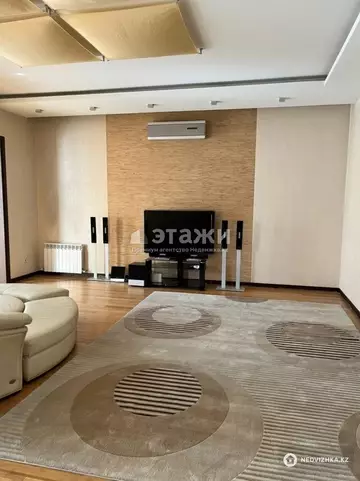 3-комнатная квартира, этаж 2 из 5, 170 м², на длительный срок