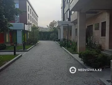 Офисное помещение, этаж 1 из 10, в жилом доме, 387 м²