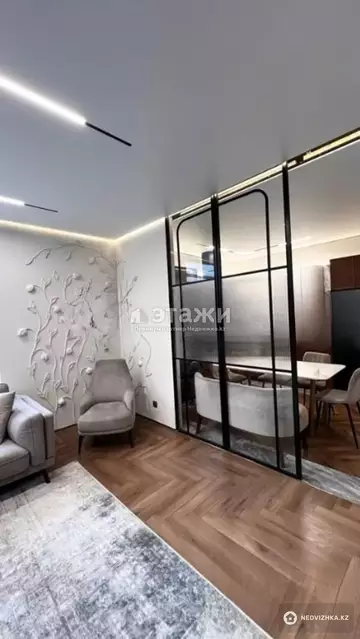 4-комнатная квартира, этаж 9 из 20, 130 м²