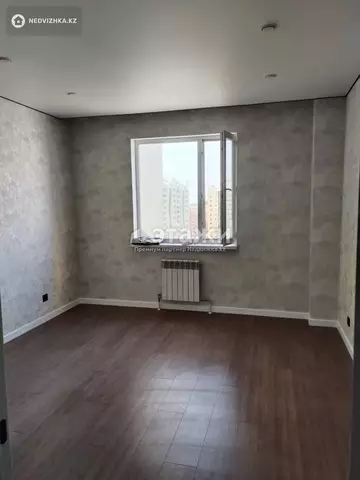 4-комнатная квартира, этаж 14 из 18, 105 м²