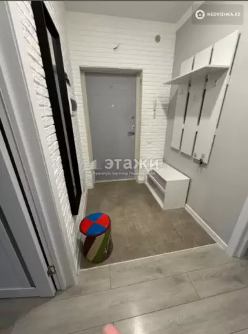 1-комнатная квартира, этаж 10 из 10, 53 м²