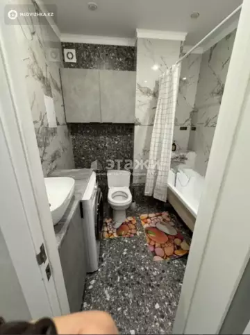 1-комнатная квартира, этаж 10 из 10, 53 м²