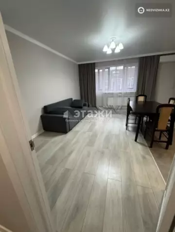1-комнатная квартира, этаж 10 из 10, 53 м²