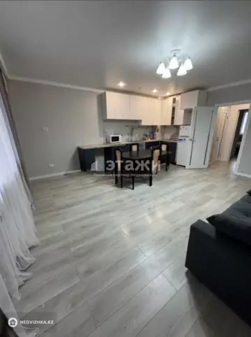 1-комнатная квартира, этаж 10 из 10, 53 м²