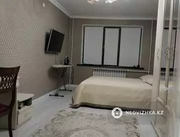 3-комнатная квартира, этаж 3 из 5, 62 м²
