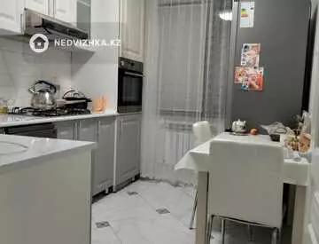 3-комнатная квартира, этаж 3 из 5, 62 м²