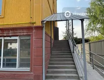 1-комнатная квартира, этаж 2 из 3, 38 м²