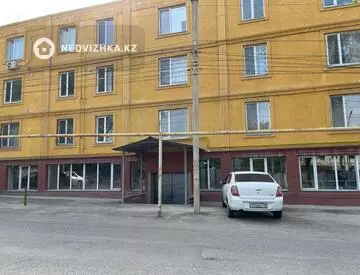 1-комнатная квартира, этаж 2 из 3, 38 м²