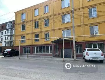 1-комнатная квартира, этаж 2 из 3, 38 м²