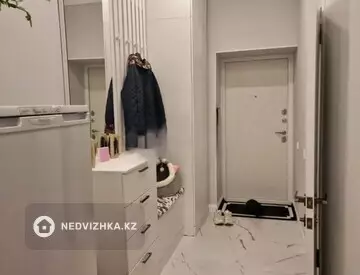 2-комнатная квартира, этаж 9 из 9, 58 м², на длительный срок