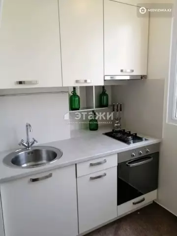 2-комнатная квартира, этаж 8 из 9, 60 м², на длительный срок