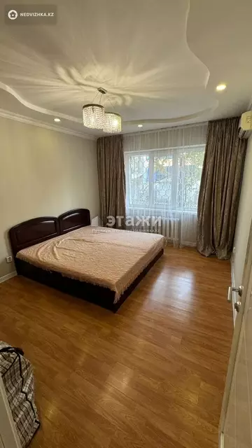 3-комнатная квартира, этаж 1 из 9, 80 м², на длительный срок