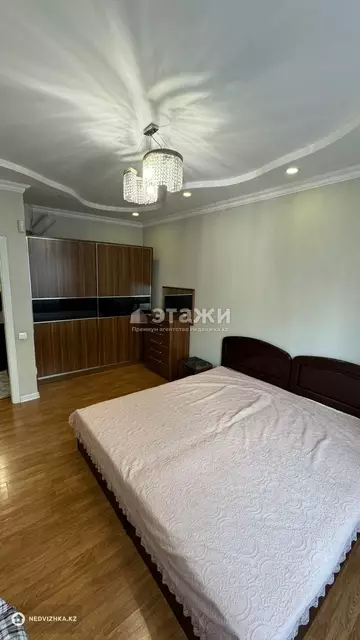 3-комнатная квартира, этаж 1 из 9, 80 м², на длительный срок